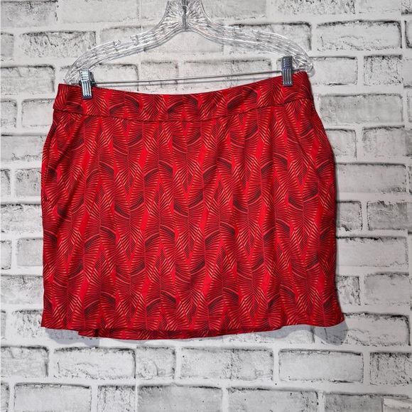 Gymshark Pants - Gymshark Red Leaf Pattern Mini Skort‎ size Large